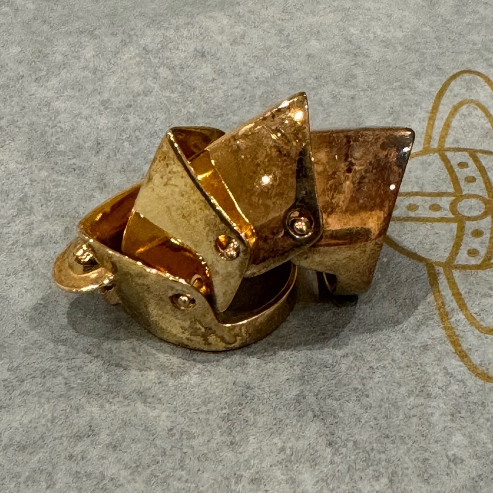 Vivienne Westwood Armour Ring Gold